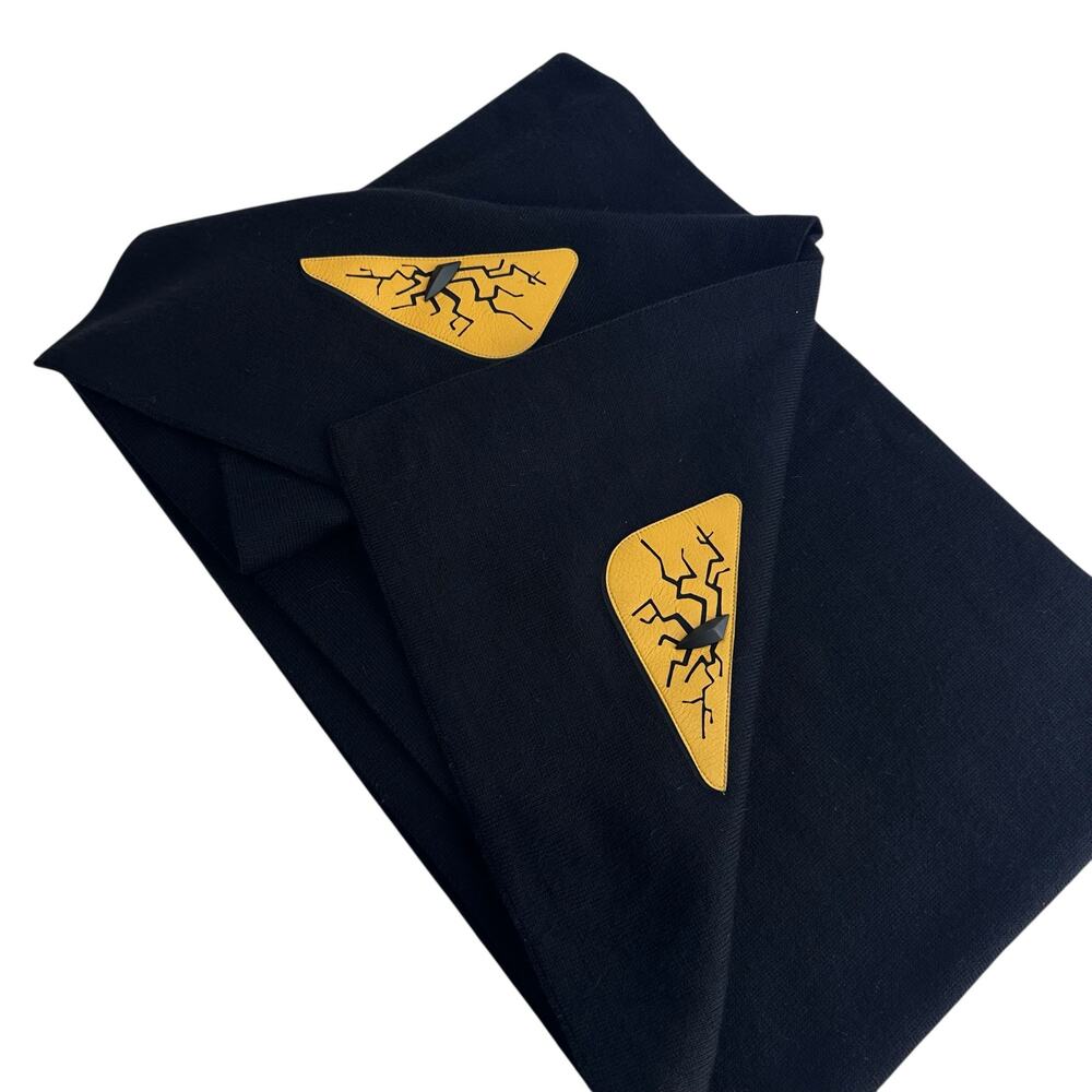 FENDI Roma black wool 2018 angry eyes scarf 72 x 12 in